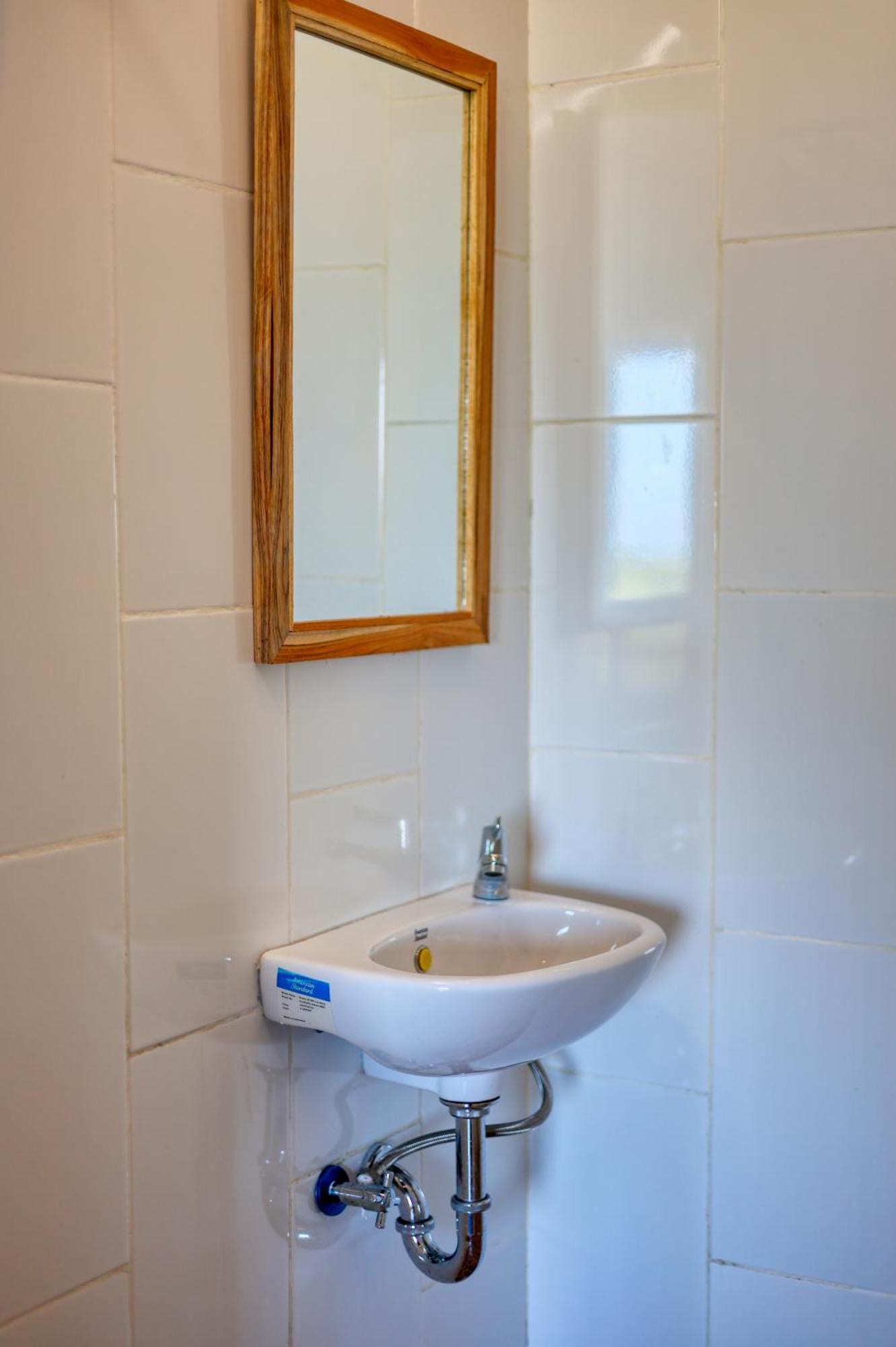 D Sebuluh Bungalow Batumadeg Номер фото