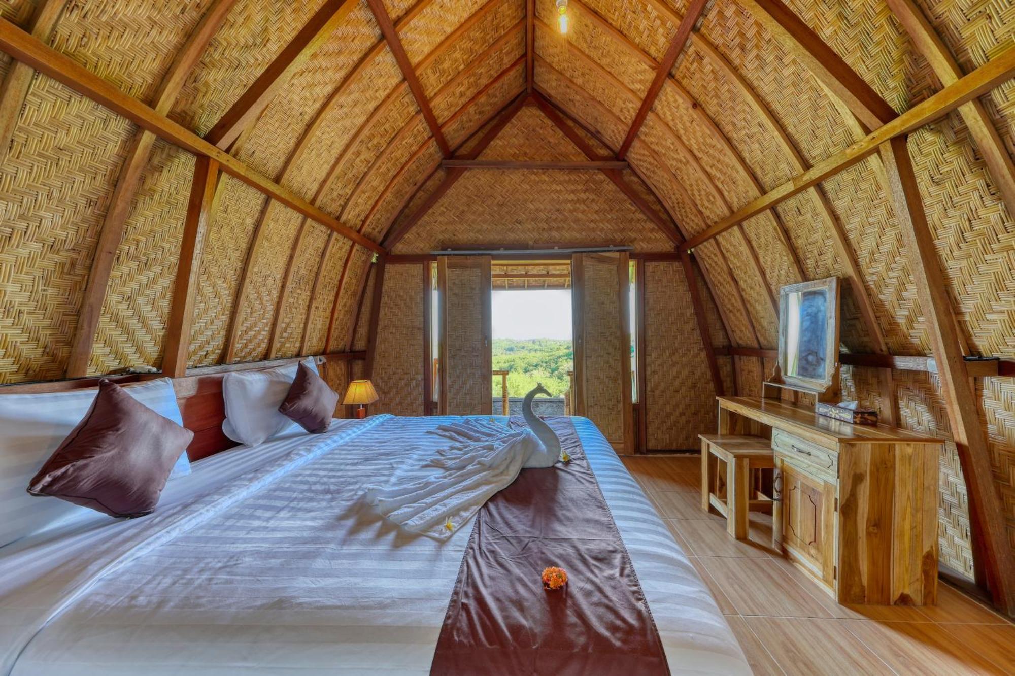 D Sebuluh Bungalow Batumadeg Номер фото